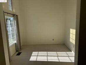 63 Goldmeadow Ct in Brentwood, CA - Building Photo - Building Photo