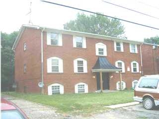 3421 Shanks Ln in Louisville, KY - Foto de edificio - Building Photo