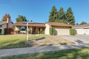 5951 Hansen Dr in Pleasanton, CA - Building Photo