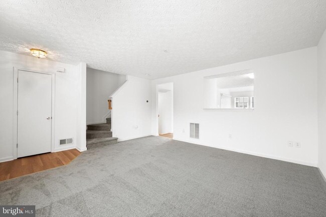 property at 14 Gemstone Ct