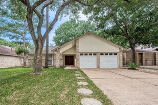 6115 Fuller St in Houston, TX - Building Photo