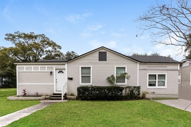 property at 1762 Orlando Cir N
