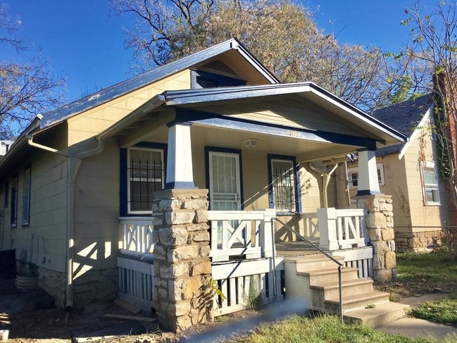 property at 4022 E 68th Terrace