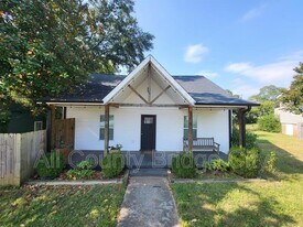 23 Traction St in Greenville, SC - Building Photo