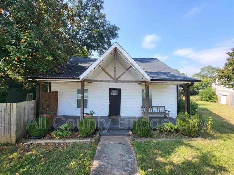 23 Traction St in Greenville, SC - Building Photo