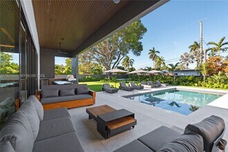 1881 NE 196th Terrace in Miami, FL - Building Photo - Building Photo