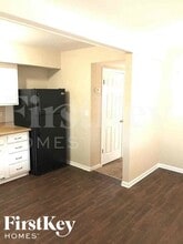 26646 Elmwood Ave in Ingleside, IL - Foto de edificio - Building Photo