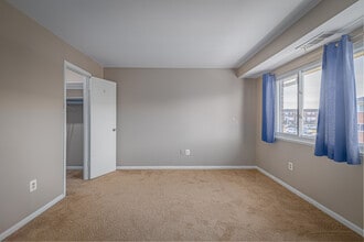 Maiden Choice Apartments in Halethorpe, MD - Foto de edificio - Building Photo