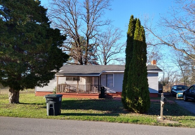 property at 3200 Wenonah Rd SW