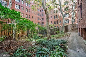 1010 25th St NW-Unit -708 in Washington, DC - Building Photo - Building Photo