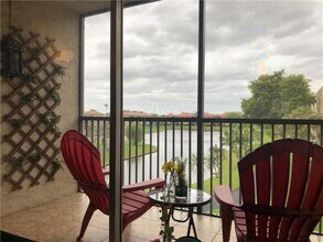 7860 NW 50th St in Lauderhill, FL - Building Photo - Building Photo