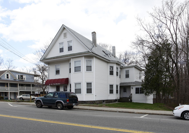 54 W Broadway in Derry, NH - Building Photo - Building Photo