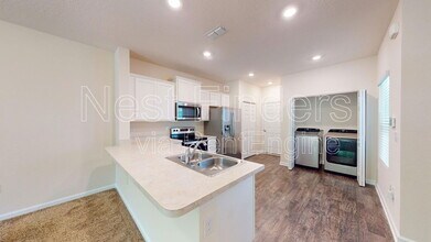 93 Scotch Pebble Dr in Jacksonville, FL - Building Photo - Building Photo
