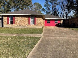 11826 Jolson Dr in Baton Rouge, LA - Building Photo