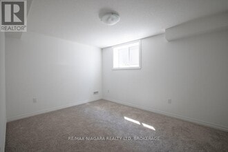 158 Hillcrest Rd in Port Colborne, ON - Building Photo - Building Photo