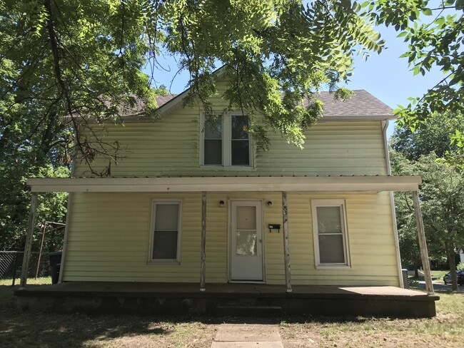 831 Laramie St in Manhattan, KS - Building Photo - Building Photo