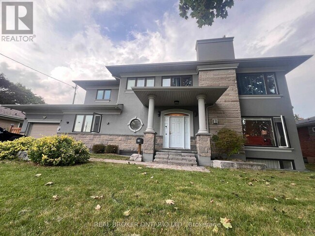 property at 30 Meadowacres Dr