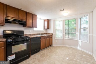 979 Brandon Hill Way in Jonesboro, GA - Building Photo - Building Photo