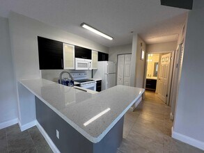 7872 Sonoma Springs Cir in Greenacres, FL - Building Photo - Building Photo