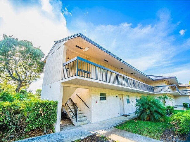 2755 W Atlantic Ave, Unit first encounter condo in Delray Beach, FL - Foto de edificio - Building Photo