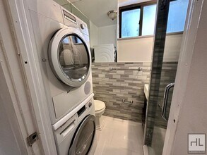 410 E 13th St in New York, NY - Building Photo - Building Photo