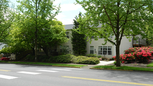 Crown Villa in Camas, WA - Foto de edificio - Building Photo