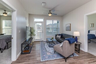 2746 Central Pkwy in Cincinnati, OH - Building Photo - Building Photo