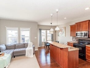 11721-1167B 167B Ave NW in Edmonton, AB - Building Photo - Building Photo