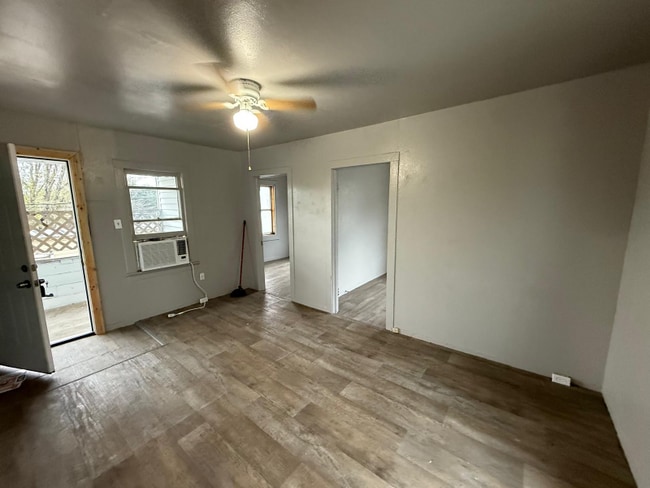 property at 613 N Eye St