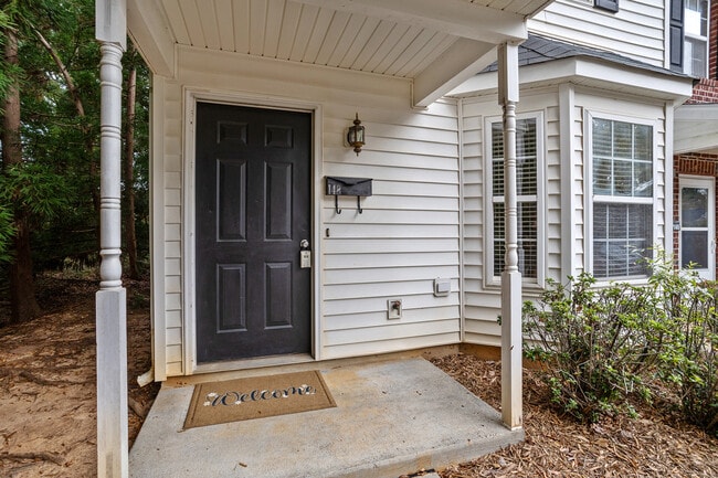 148 Callan Park Ln in Cary, NC - Building Photo - Building Photo