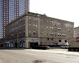 41 Westchester Plz in New Rochelle, NY - Building Photo - Building Photo