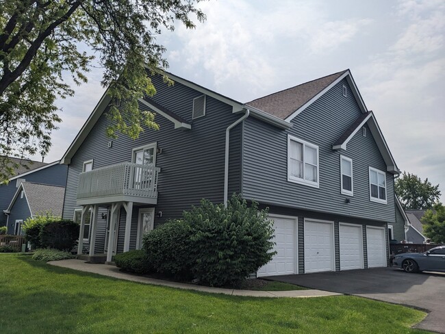 property at 2743 Wayfaring Ln