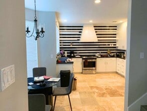 5739 Henniker Dr in Houston, TX - Building Photo - Building Photo