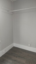 2715 SW Adams St in Peoria, IL - Building Photo - Building Photo