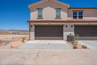 740 W Sunfire Ln in Saint George, UT - Building Photo - Building Photo