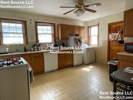 46 Frederick Ave, Unit 2 in Medford, MA - Building Photo