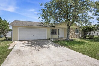 38 E Diamond Dr in Palm Coast, FL - Building Photo - Building Photo