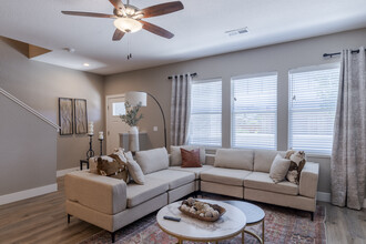 Roseview Townhomes in Carson City, NV - Building Photo - Interior Photo