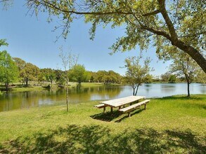 10804 Wildwood Cir in Dripping Springs, TX - Building Photo - Building Photo