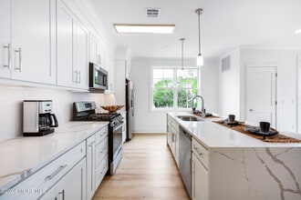 298 Westwood Ave in Long Branch, NJ - Building Photo - Building Photo