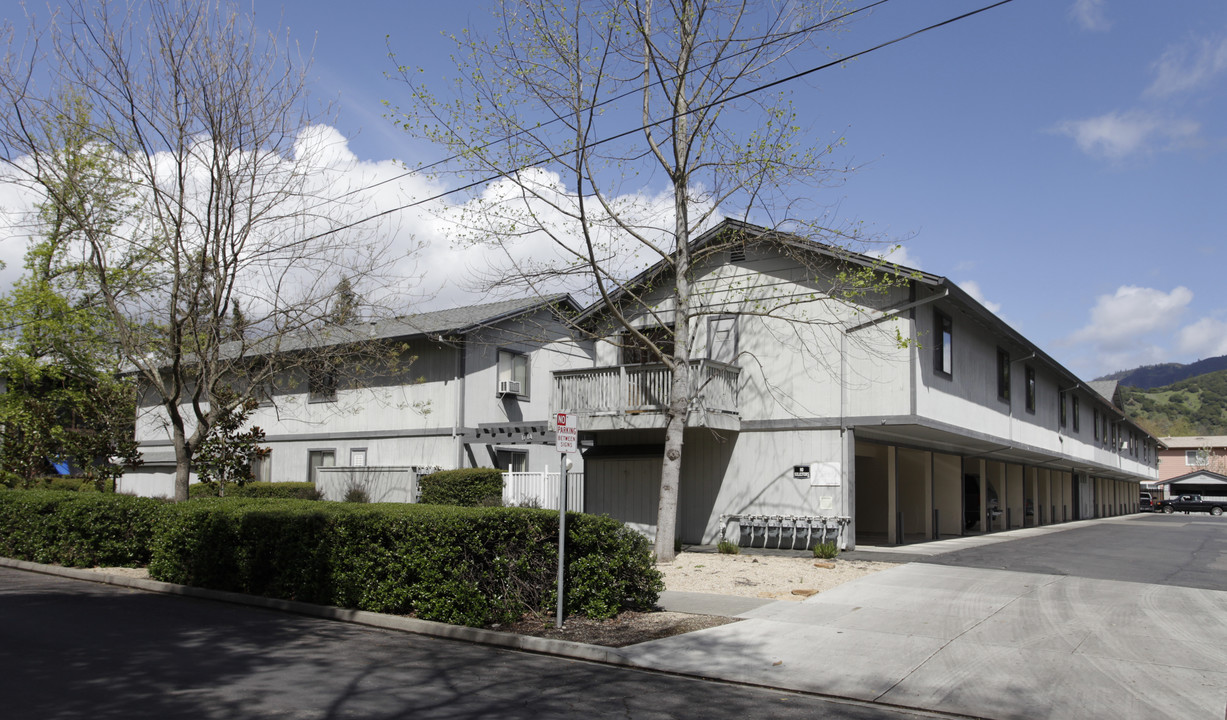 Wineridge Apartments in Calistoga, CA - Building Photo