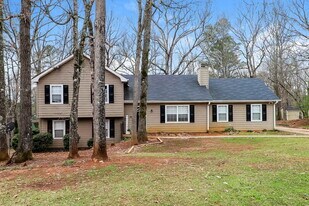 60 Mildred Ln in Covington, GA - Building Photo