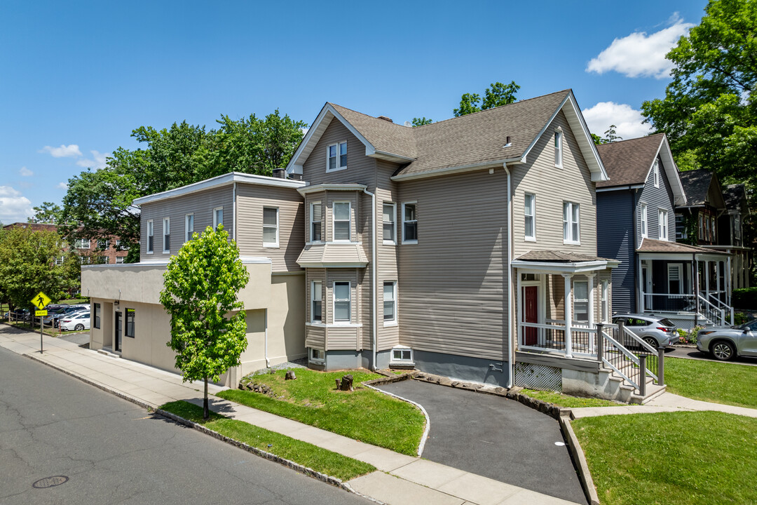 101 2nd St in South Orange, NJ - Building Photo