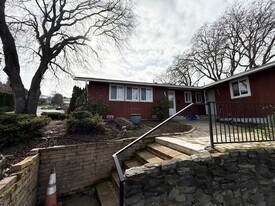 1607-1607 Oregon St in The Dalles, OR - Building Photo