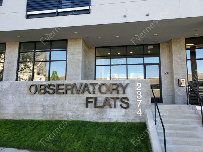 2374 S University Blvd in Denver, CO - Foto de edificio