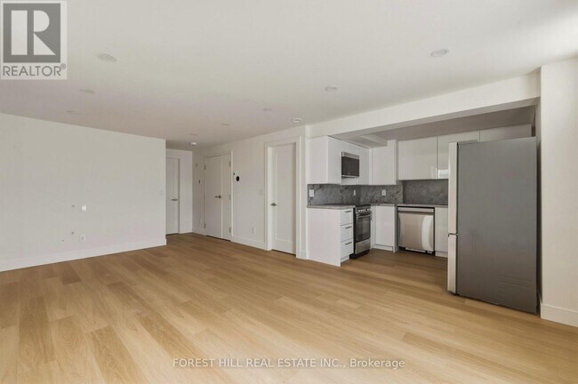 250 Hallam St in Toronto, ON - Building Photo - Building Photo