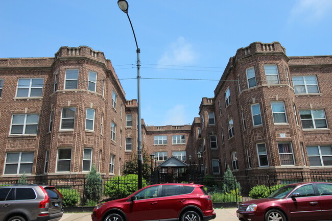 4929 N Kedzie Ave, Unit 1W