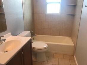 4516 Marshall St, Unit 305 in Lubbock, TX - Building Photo - Building Photo