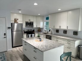 8815 Bay Pointe Dr, Unit C205 in Tampa, FL - Building Photo