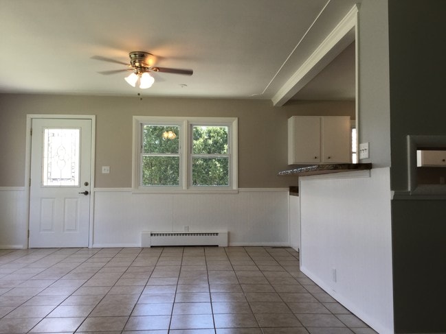 565 E Chadwick Dr in Muskegon, MI - Building Photo - Building Photo